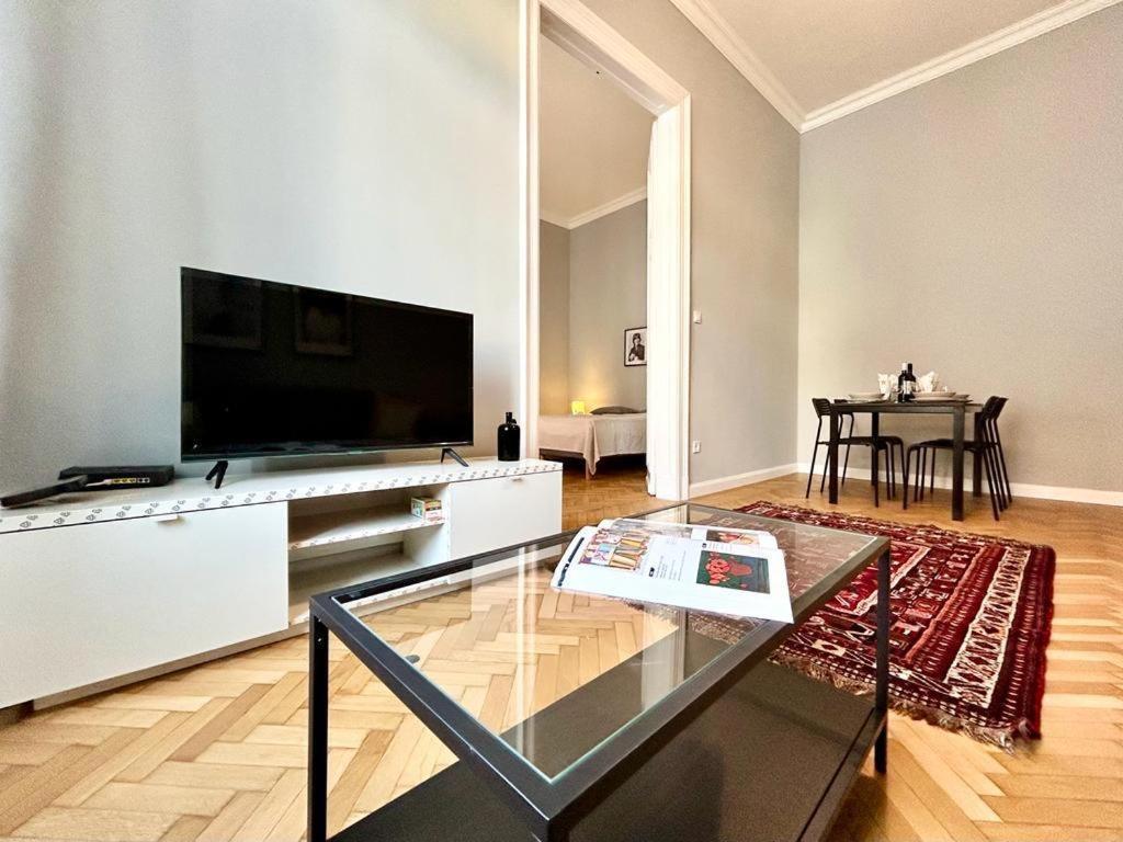 Gellert Danube Panorama Apartment Budapeste Exterior foto